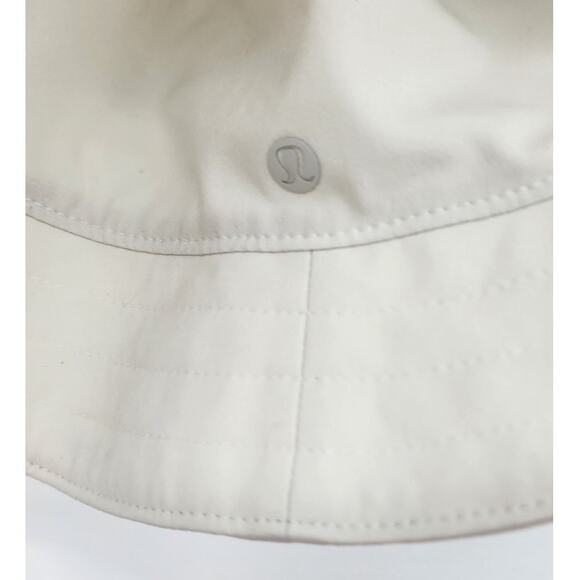 New NWT‎ Lululemon Both Ways Bone Bucket Hat Embossed Reversible L/XL - Picture 5 of 8